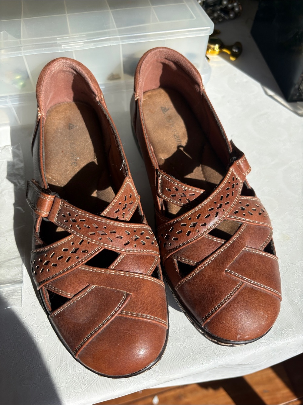 Women’s Cushionaire 8.5M Brown Leather Shoes